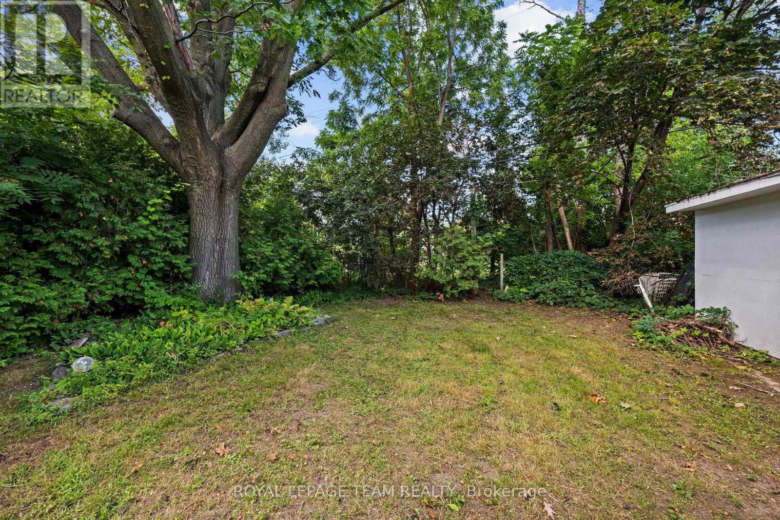 3 Bed, 1 Bath House for Sale in Ottawa – 873 SMYTH ROAD, Ottawa – MLS# X13741148 - Image 39