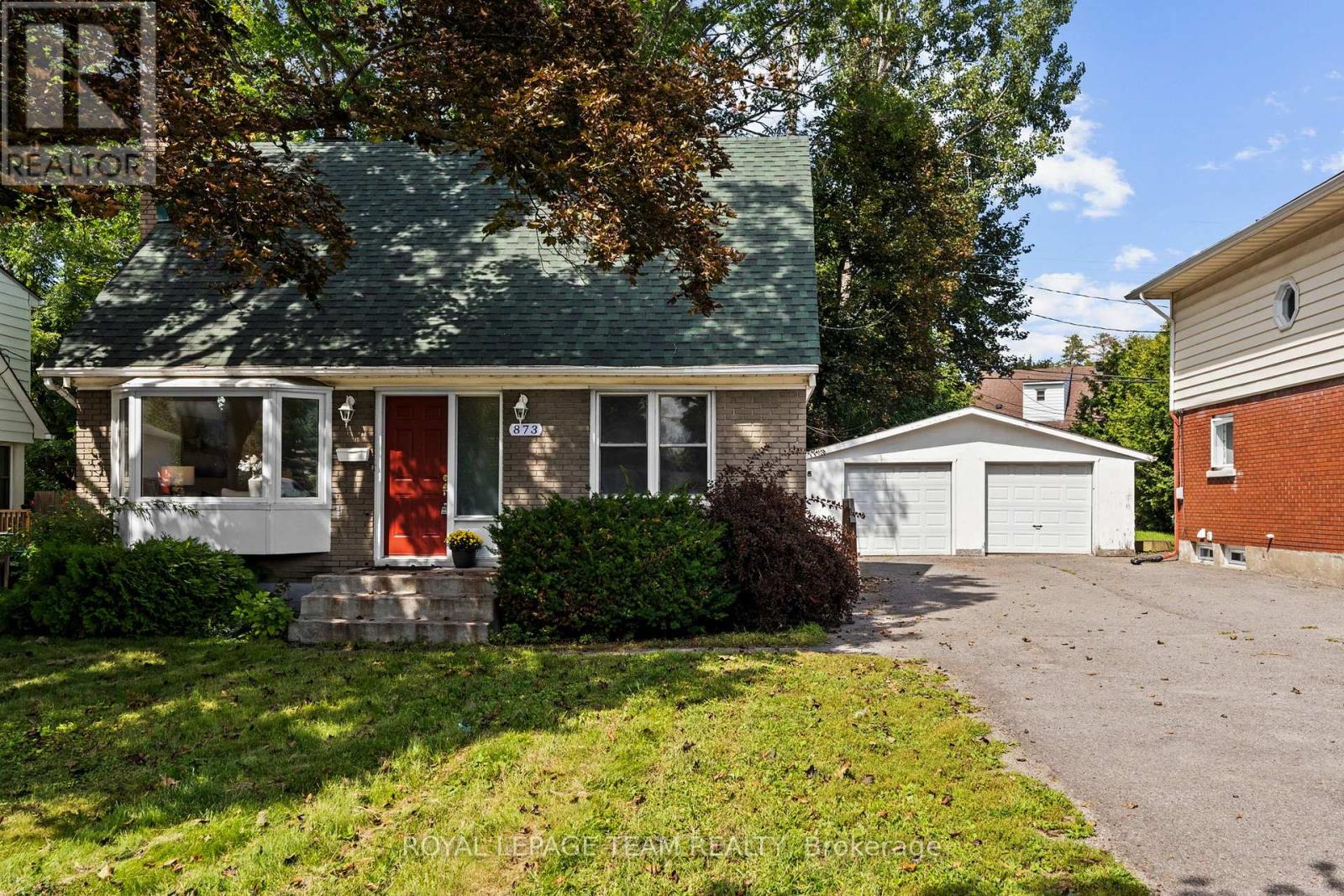 3 Bed, 1 Bath House for Sale in Ottawa – 873 SMYTH ROAD, Ottawa – MLS# X13741148 - Image 40