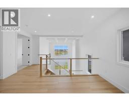 760 Savanna Crescent NE - photo 33