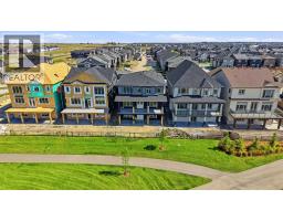 760 Savanna Crescent NE - photo 4
