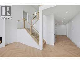 760 Savanna Crescent NE - photo 9