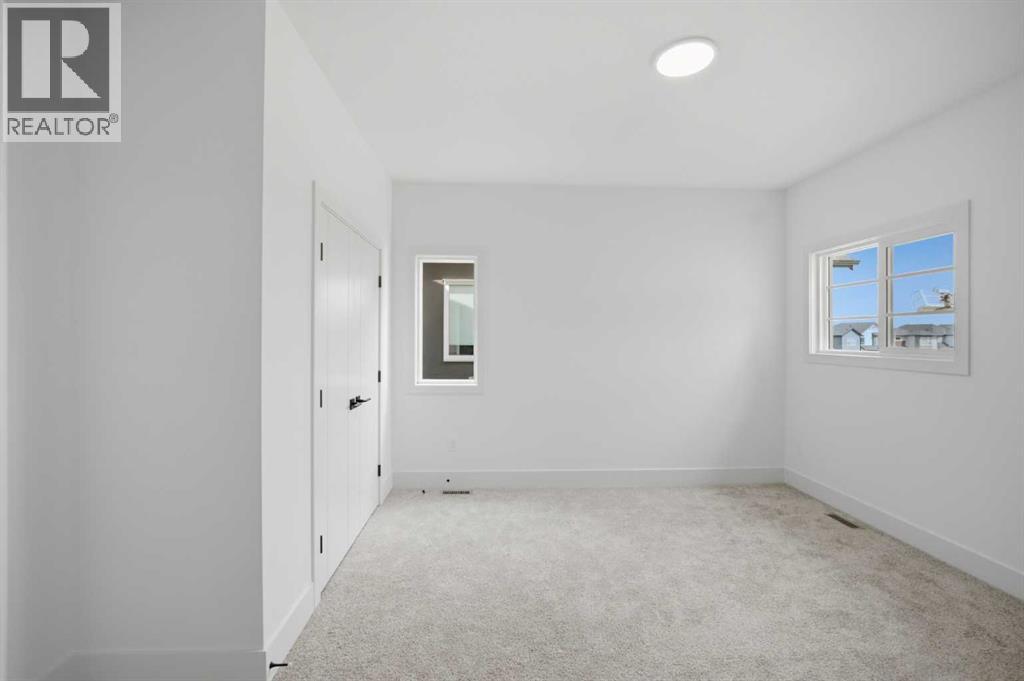 760 Savanna Crescent NE - Image 41