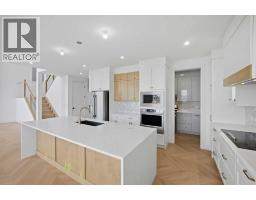 760 Savanna Crescent NE - photo 18
