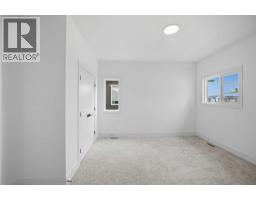 760 Savanna Crescent NE - photo 41