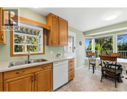 4pc Ensuite bath - 2344 Pleasant Dale Road, Blind Bay, BC V0E1H2 Photo 14