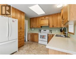 2344 Pleasant Dale Road, Blind Bay, BC V0E1H2 Photo 18