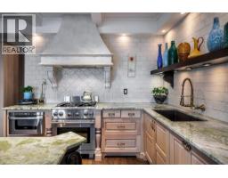 4pc Ensuite bath - 1128 Sunset Drive Unit# 1702, Kelowna, BC V1Y9W7 Photo 9