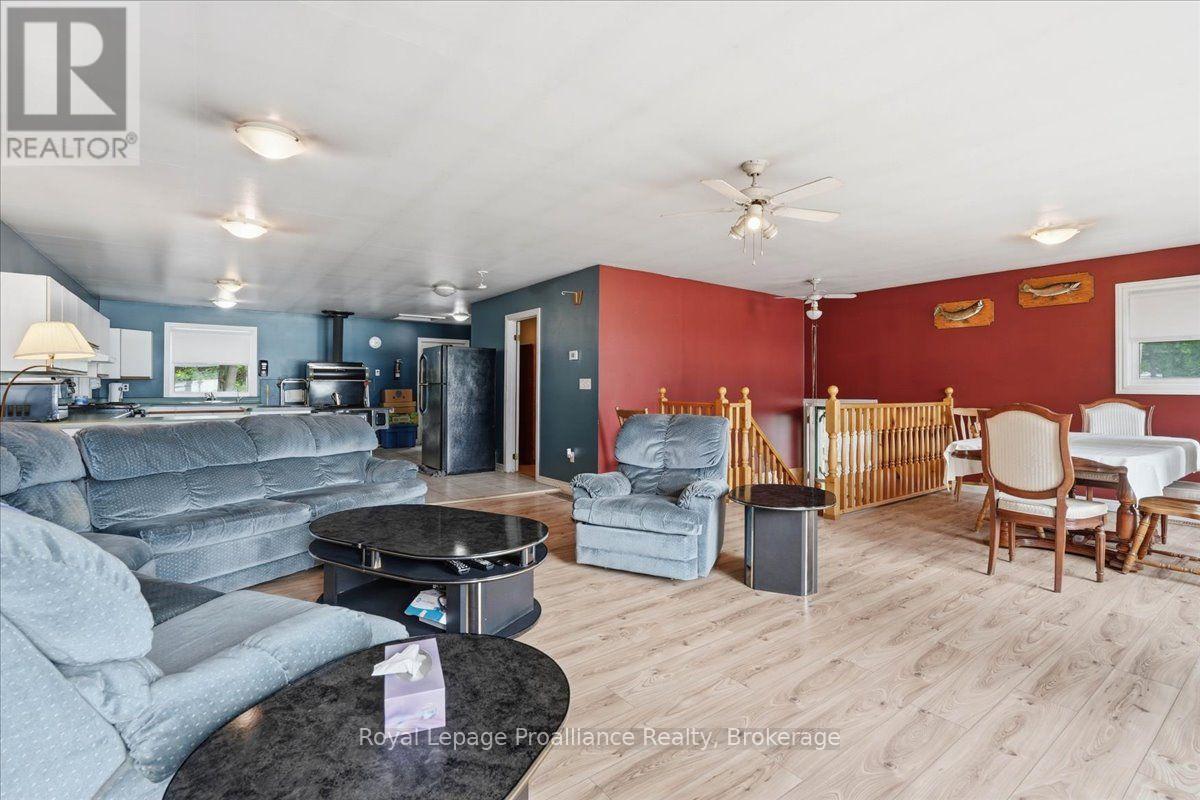 838 TRENEAR ROAD - 10