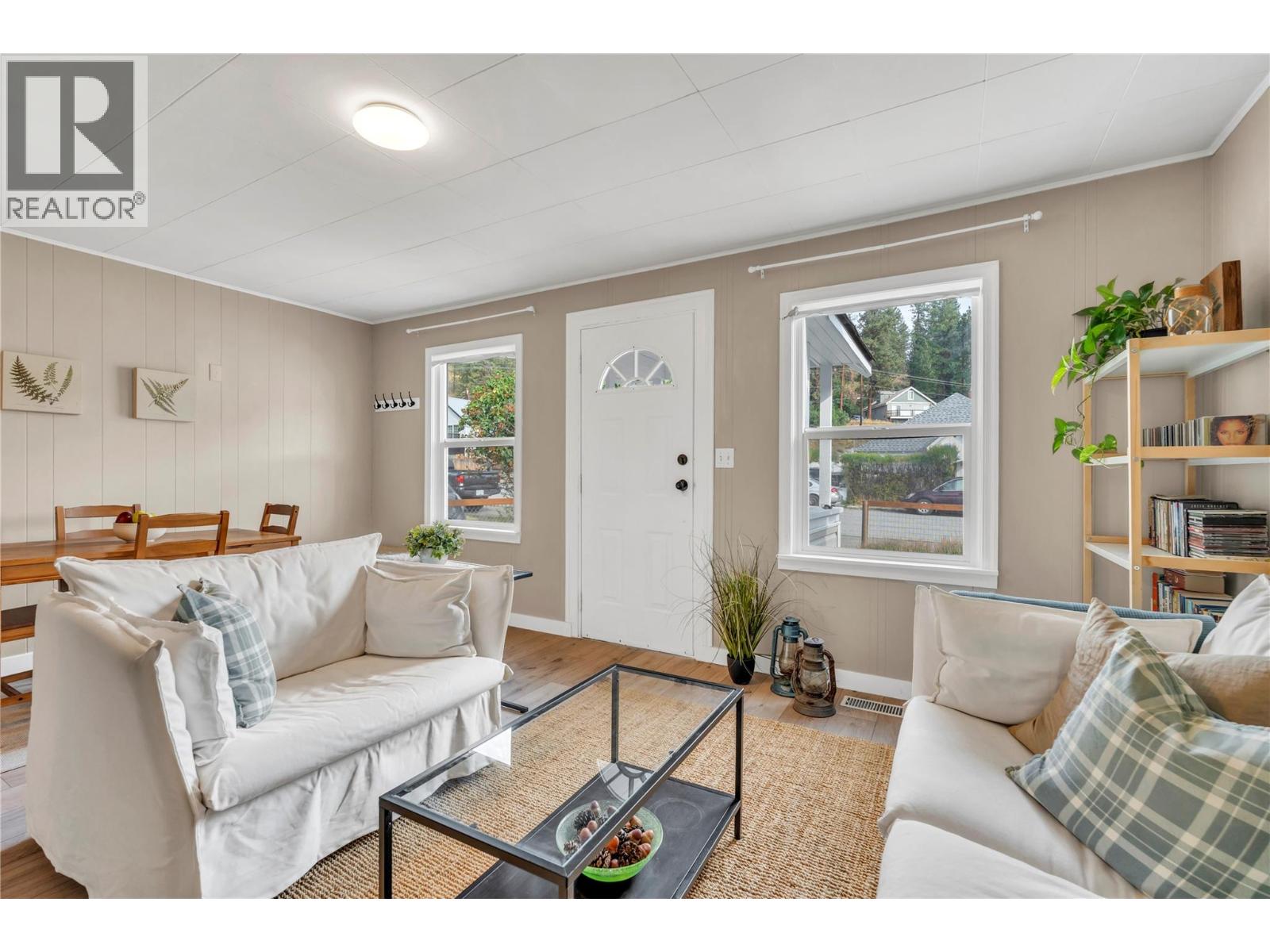 274 ANGELA Avenue, Princeton, British Columbia, V0X1W0, Princeton, British Columbia — photo 4 of 5