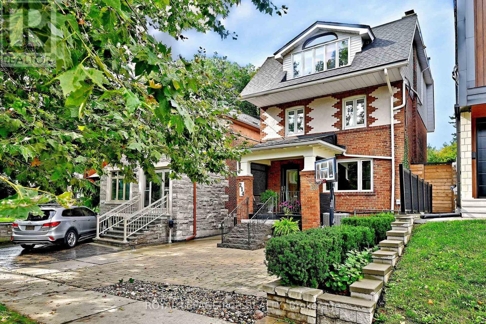 Photo of 214 Briar Hill Avenue