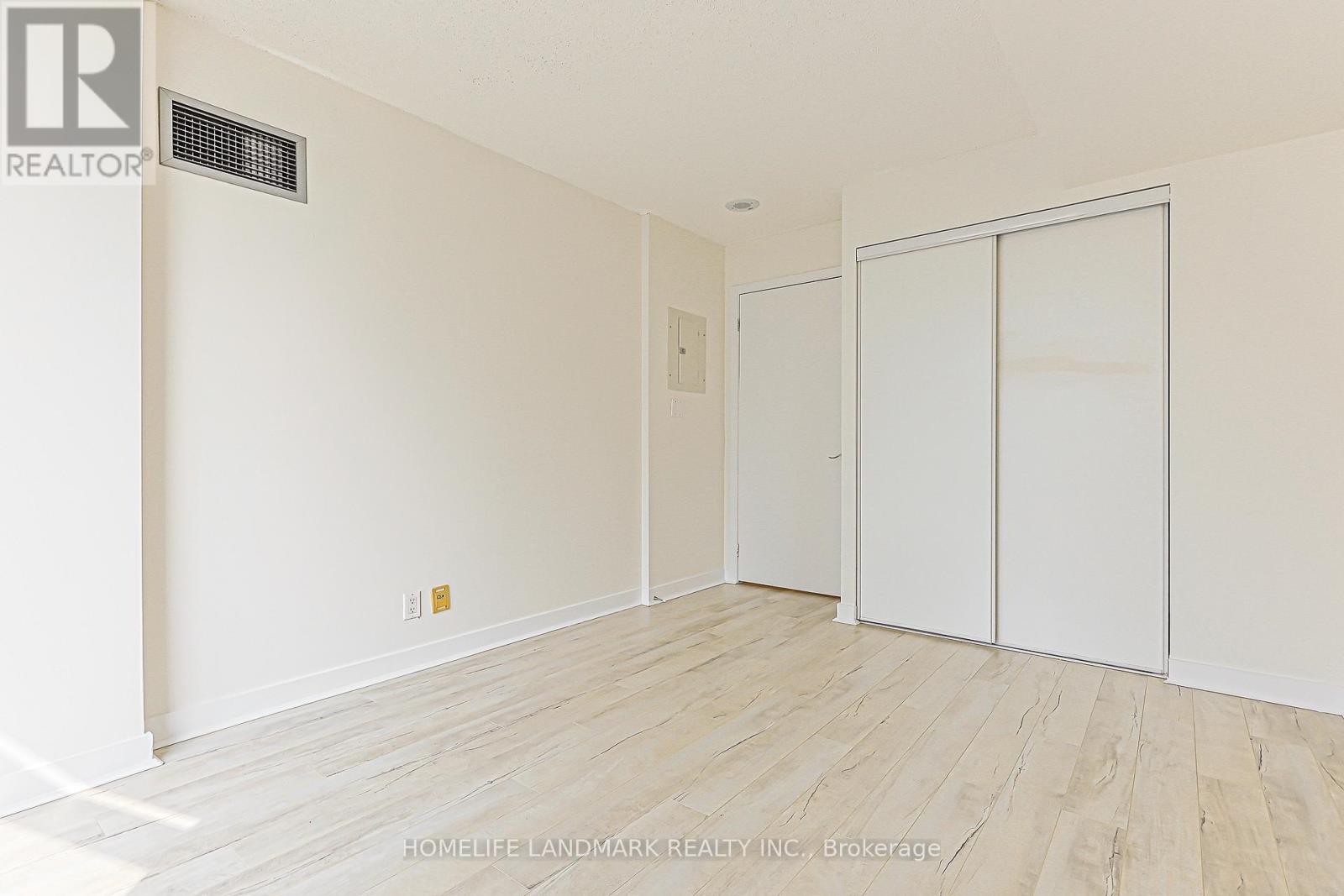 #1906 361 FRONT STREET W - 24