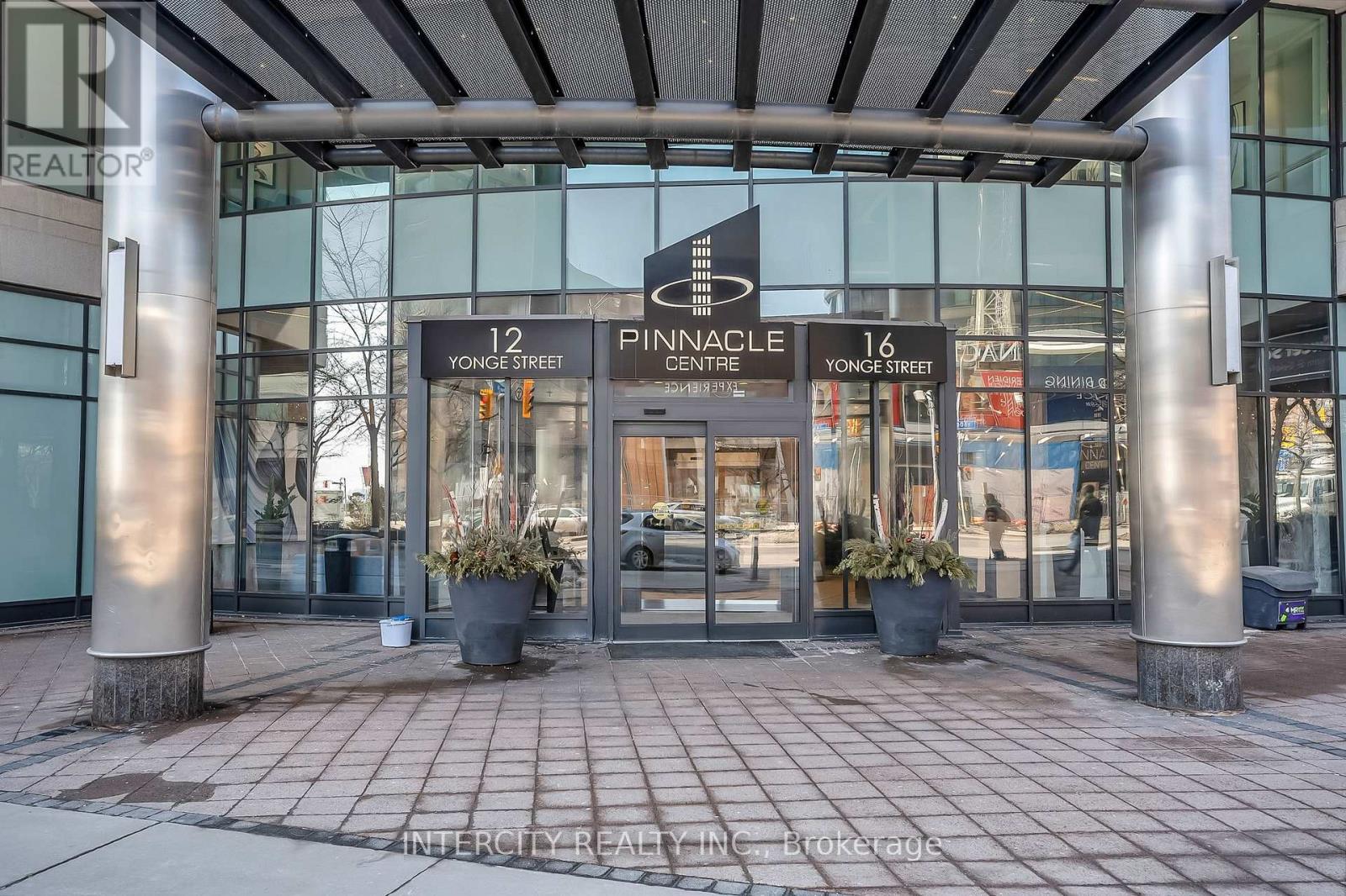 #1010 12 Yonge Street, Toronto (Waterfront Communities), Ontario, M5E1Z9, Toronto (Waterfront Communities), Ontario — photo 2 of 5