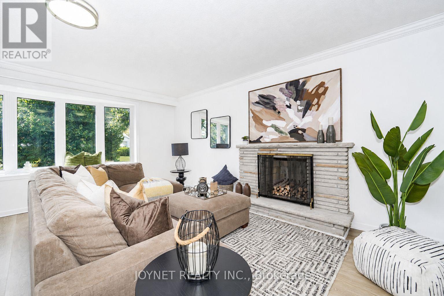 42 BRUCEDALE CRESCENT - 14