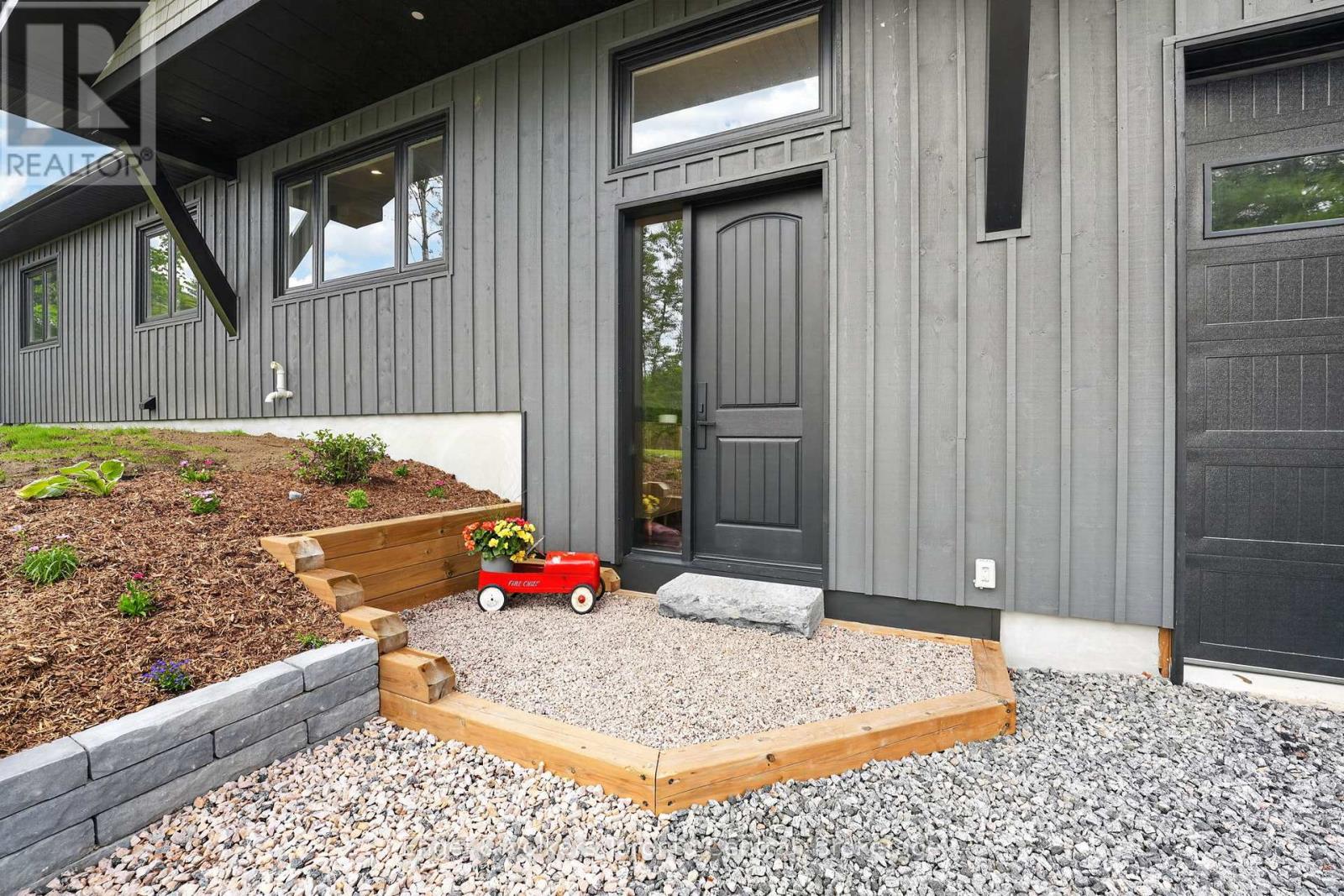 1093 HIGHWAY 141 DRIVE - 1