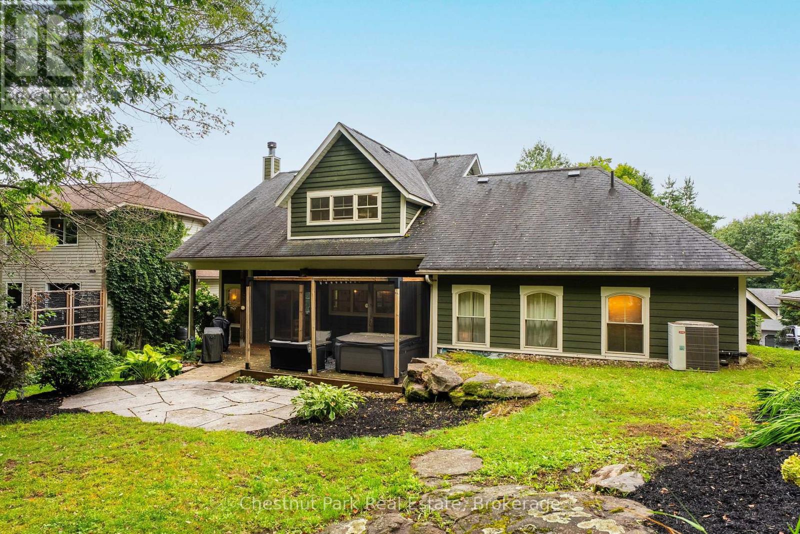 20 Morgan Heights Drive, Huntsville (Chaffey), Ontario, P1H1B7, Huntsville (Chaffey), Ontario — photo 3 of 5