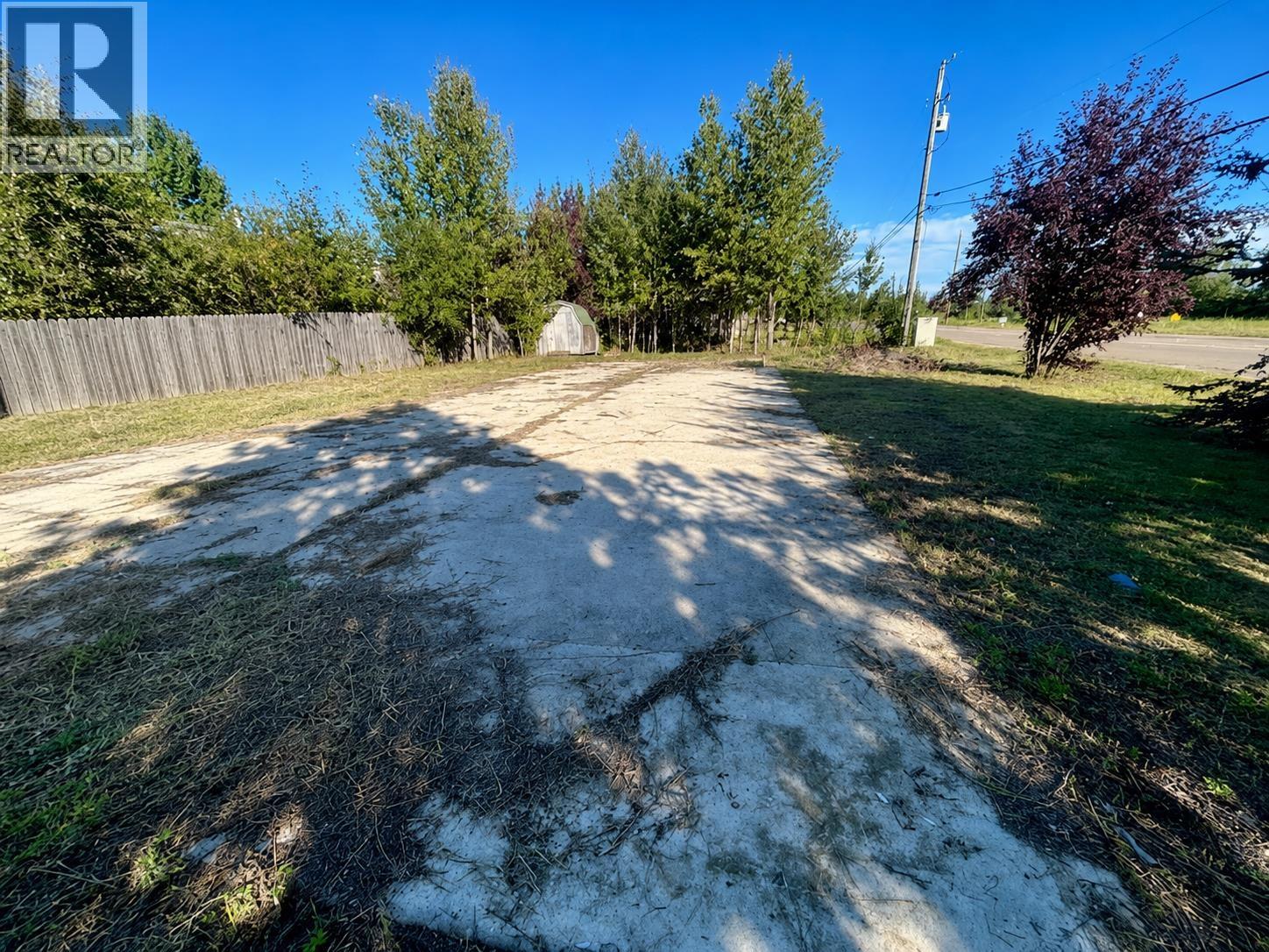 5204 41 Street, Fort Nelson, British Columbia, V0C1R0, Fort Nelson, British Columbia — photo 1 of 3