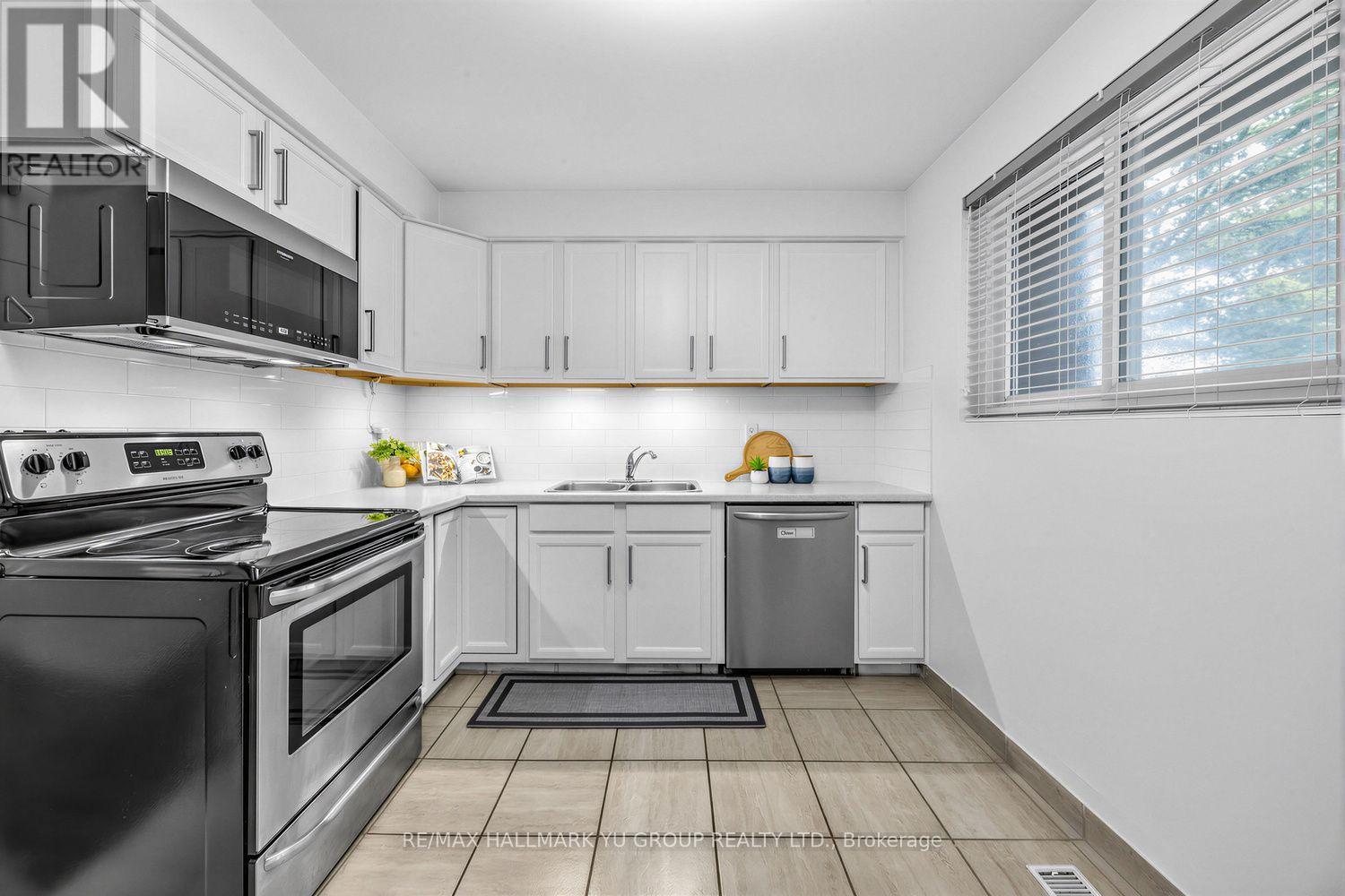 #43 1945 DENMAR ROAD - 8