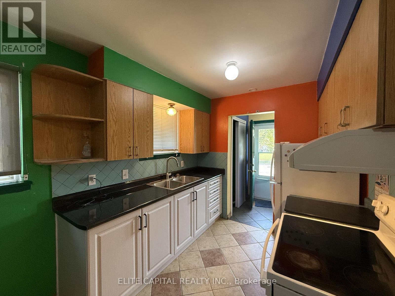 332 Burrows Hall Boulevard, Toronto (Malvern), Ontario, M1B1H7, Toronto (Malvern), Ontario — photo 3 of 5