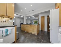 9503 54 St Nw, Edmonton, AB T6B1H4 Photo 28