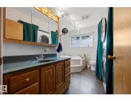 9503 54 St Nw, Edmonton, AB T6B1H4 Photo 33