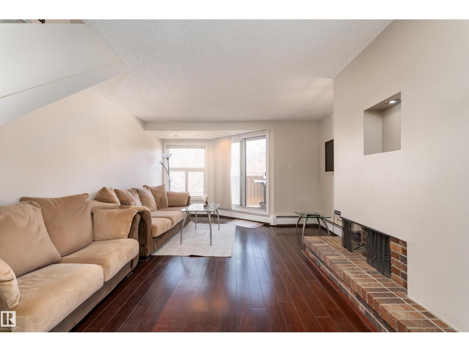 11120 83 AV NW, Edmonton, Alberta, T6G0V1, Edmonton, Alberta — photo 2 of 5