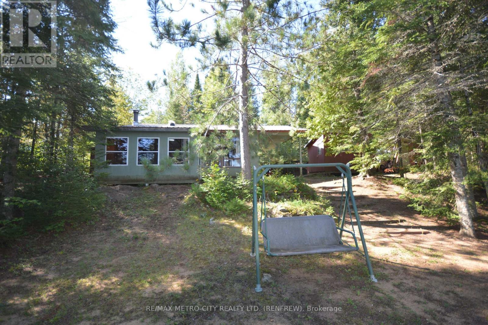 482 Cameron Lake Road, Brudenell, Lyndoch and Raglan, Ontario, K0J2E0, Brudenell, Lyndoch and Raglan, Ontario — photo 4 of 5