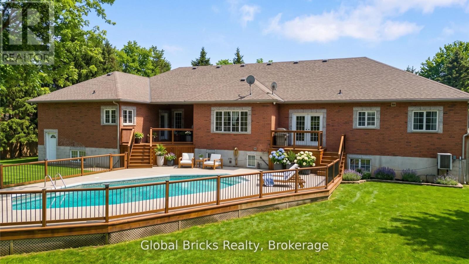 14 Fisher Drive, Adjala-Tosorontio, ON photo 3