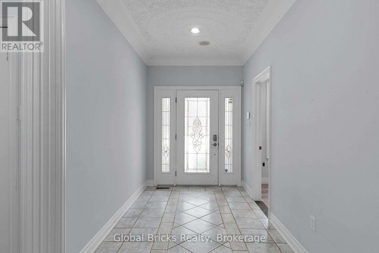 14 Fisher Drive, Adjala-Tosorontio, ON photo 4