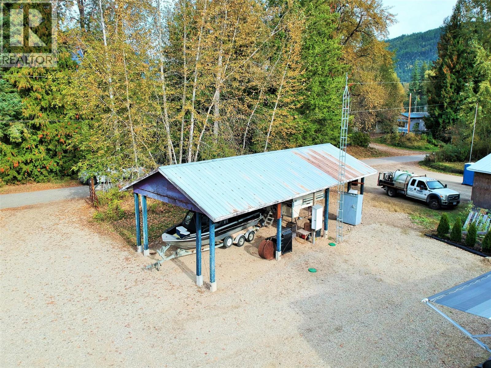  1822 Cemetery Road, Sicamous