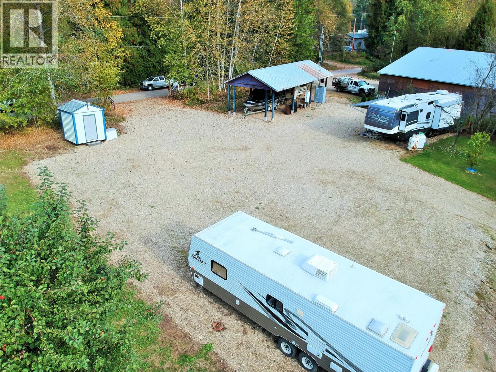  1822 Cemetery Road, Sicamous