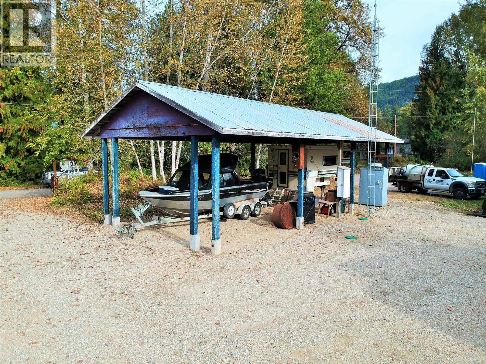  1822 Cemetery Road, Sicamous