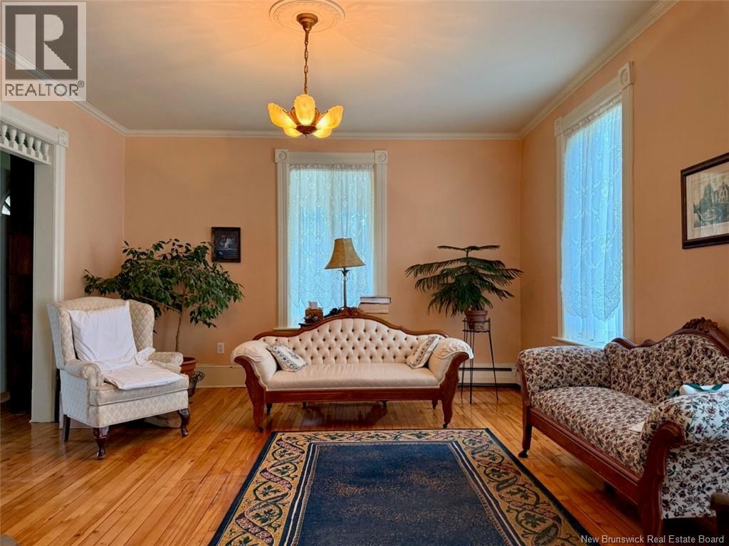 11 Dufferin Street, Campbellton, New Brunswick, E3N2N3, Campbellton, New Brunswick — photo 3 of 5