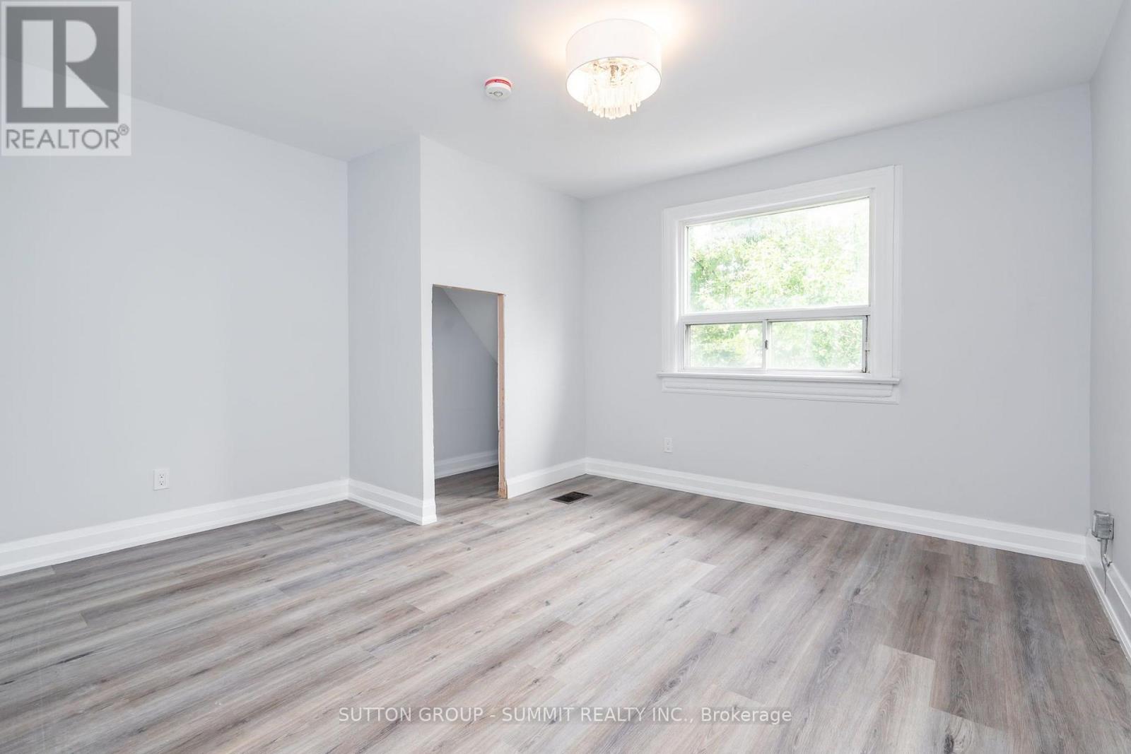 100 ROSETHORN AVENUE - Image 16