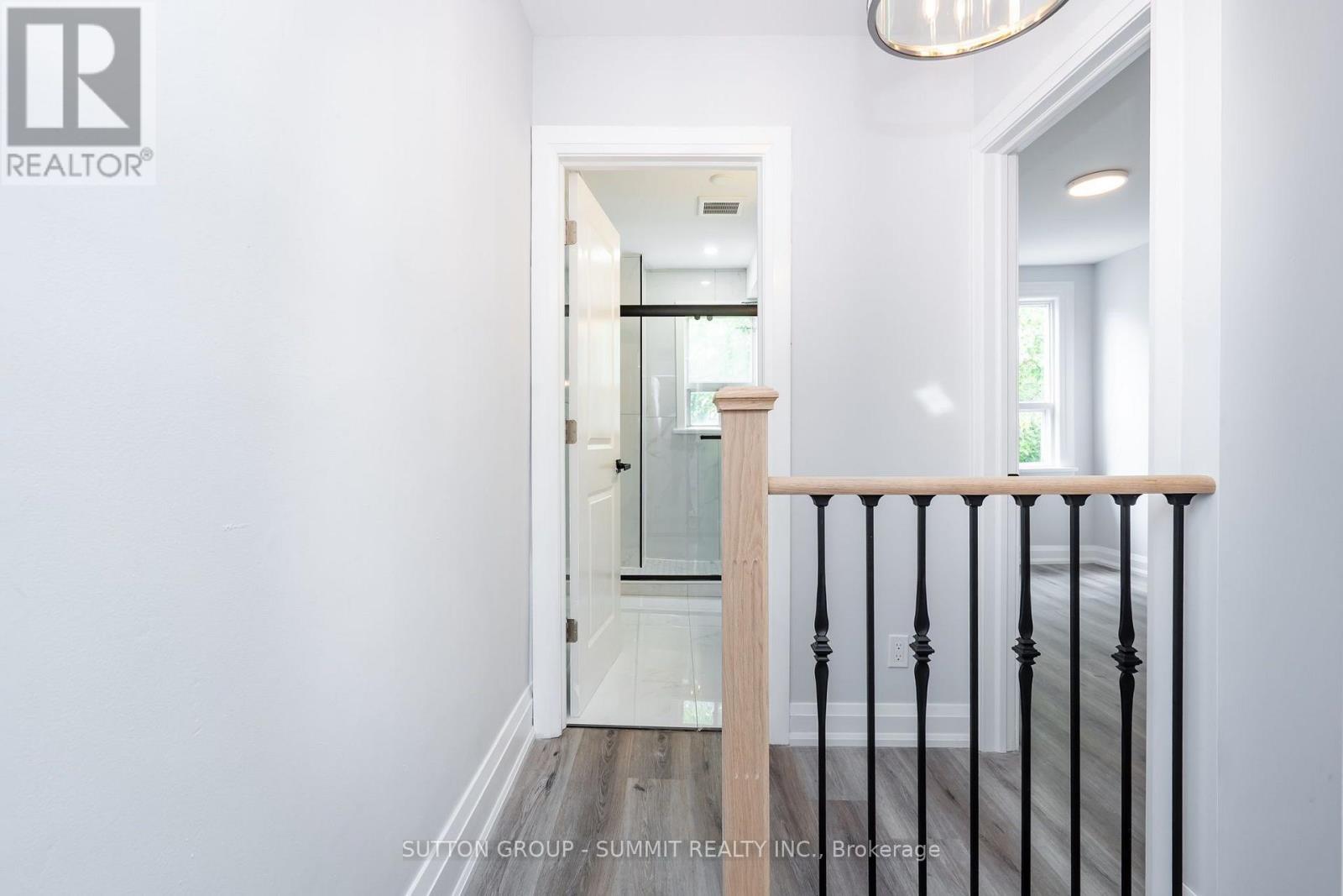100 ROSETHORN AVENUE - 18