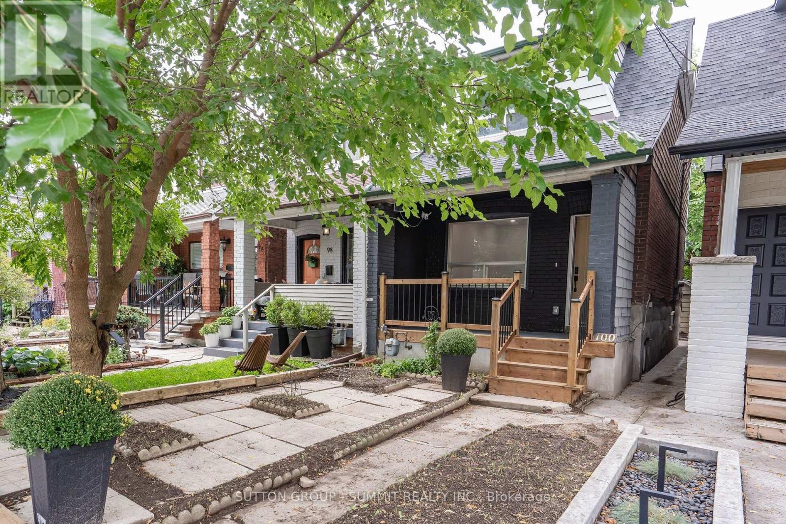 100 ROSETHORN AVENUE - 2