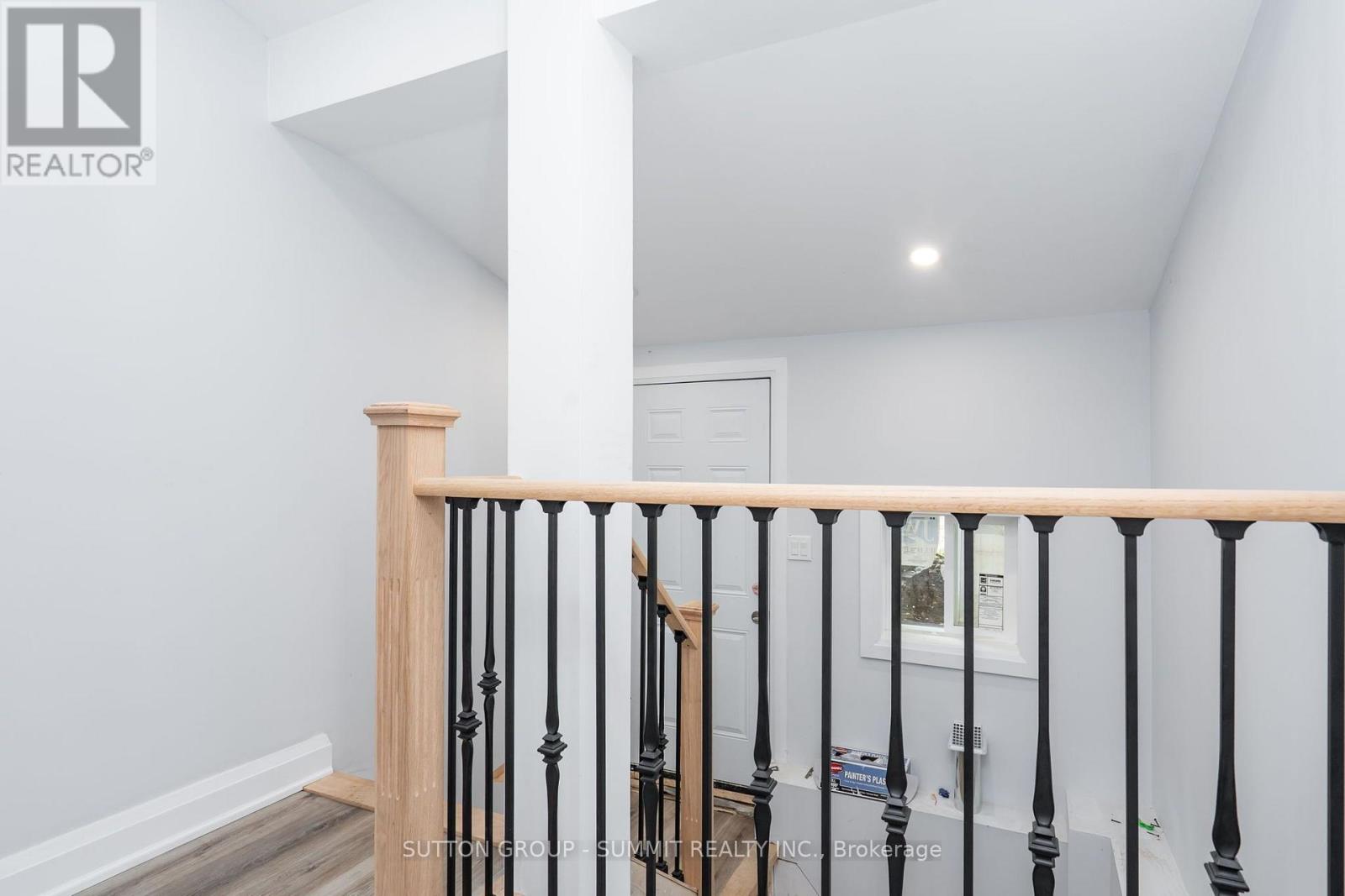 100 ROSETHORN AVENUE - 27