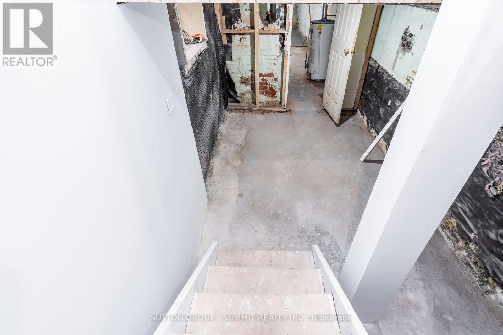 100 ROSETHORN AVENUE - Image 28