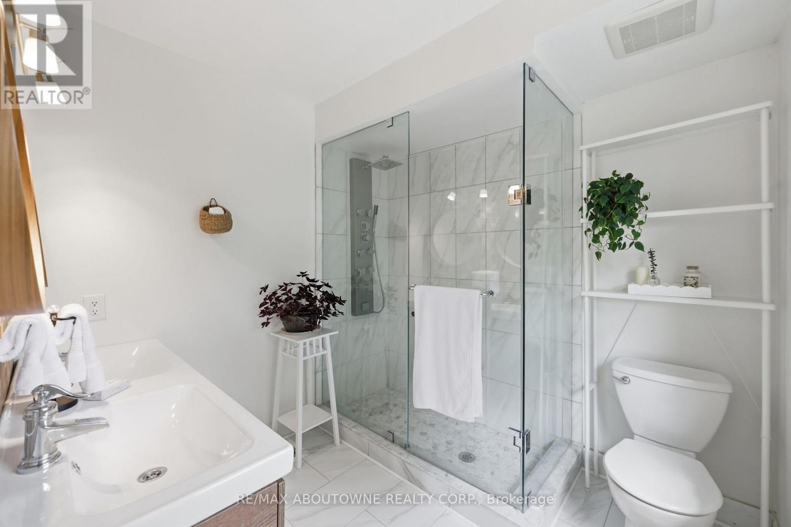 572 HARMONY AVENUE - Image 27