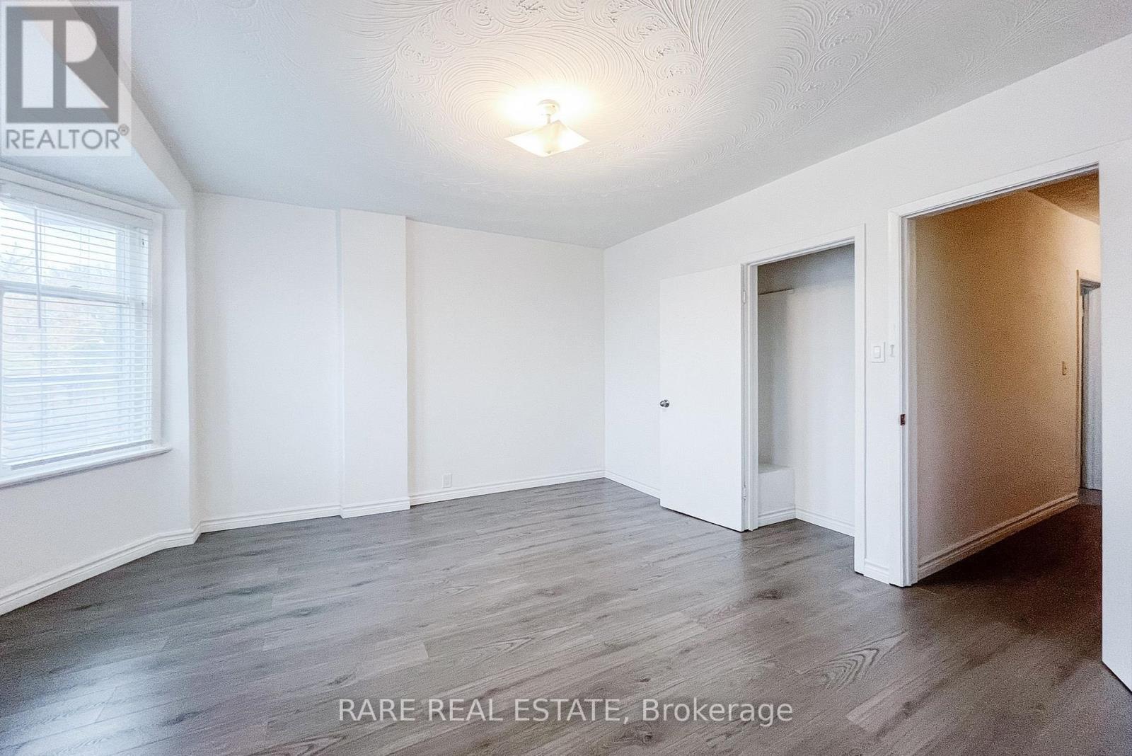 #Upper 32 Garnet Avenue, Toronto (Dovercourt-Wallace Emerson-Junction), Ontario, M6G1V5, Toronto (Dovercourt-Wallace Emerson-Junction), Ontario — photo 4 of 5