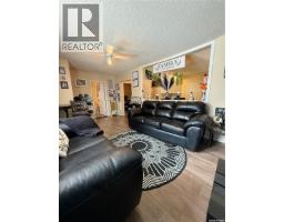 89 Darlington Street W, Yorkton, SK S3N0E8 Photo 12
