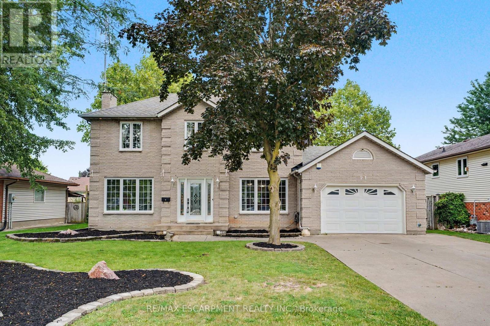 21 Farewell Crescent, West Lincoln (Smithville), Ontario, L0R2A0, West Lincoln (Smithville), Ontario — photo 2 of 5