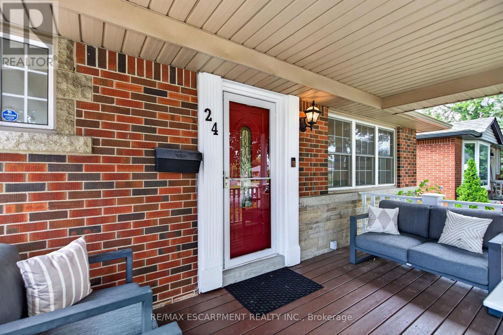 24 CASTLEFIELD DRIVE - 2