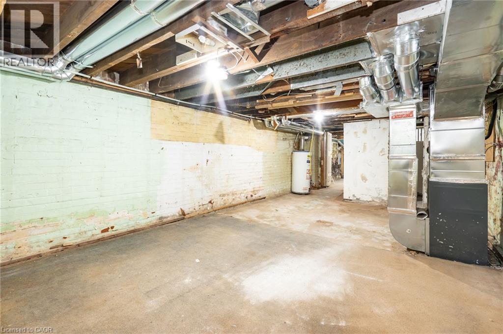 100 ROSETHORN Avenue - 33