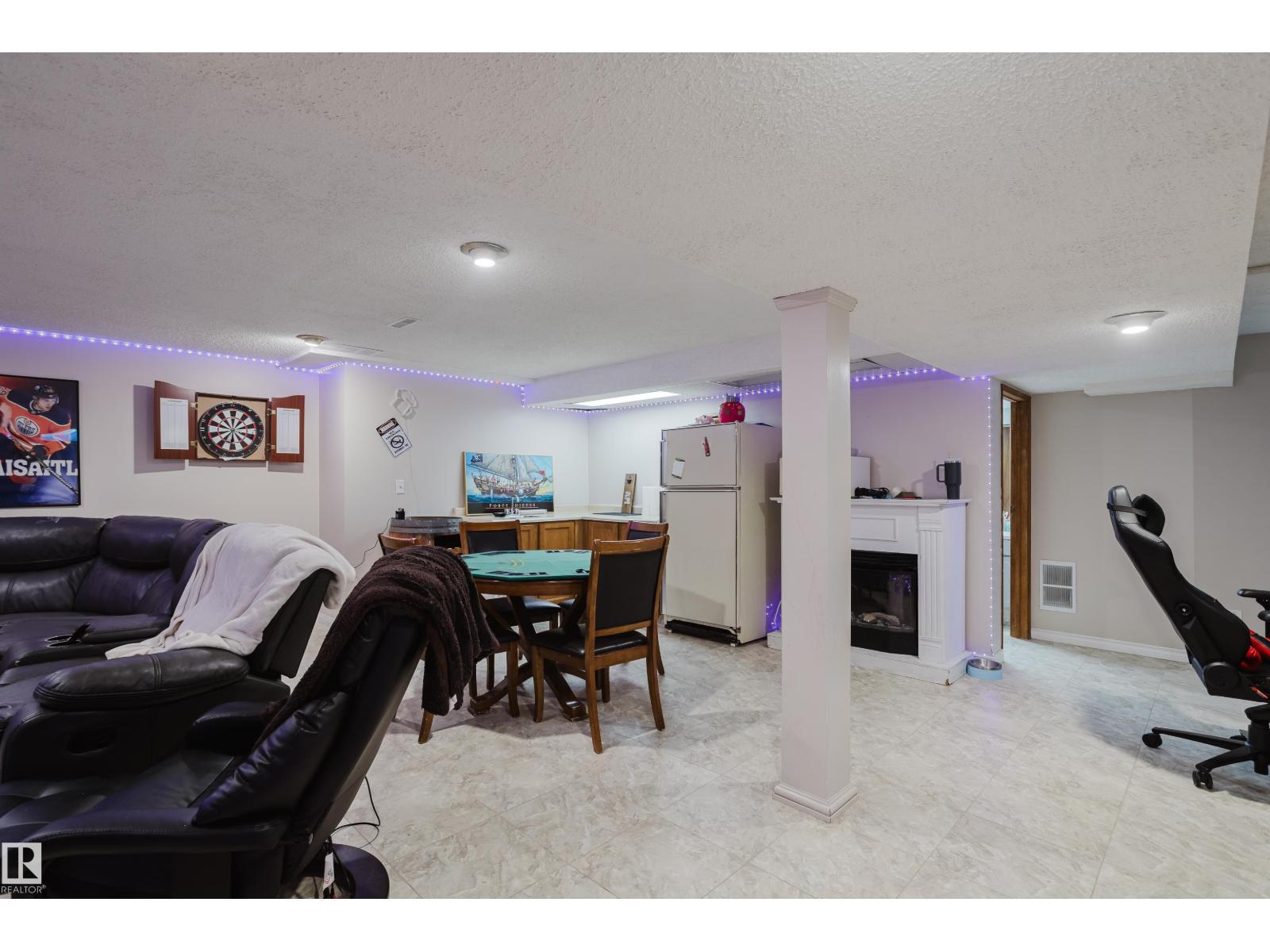 15256 122 ST NW - 32