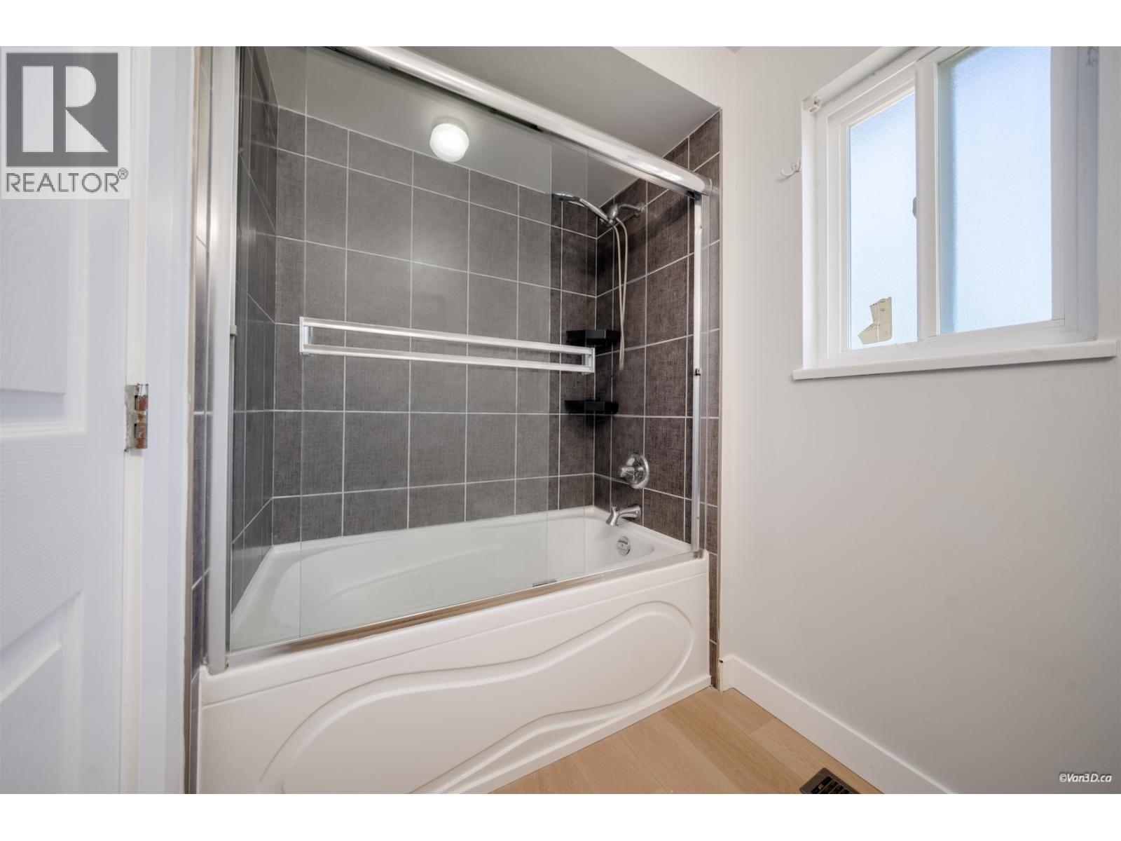 7148 6TH STREET, Burnaby — photo 8