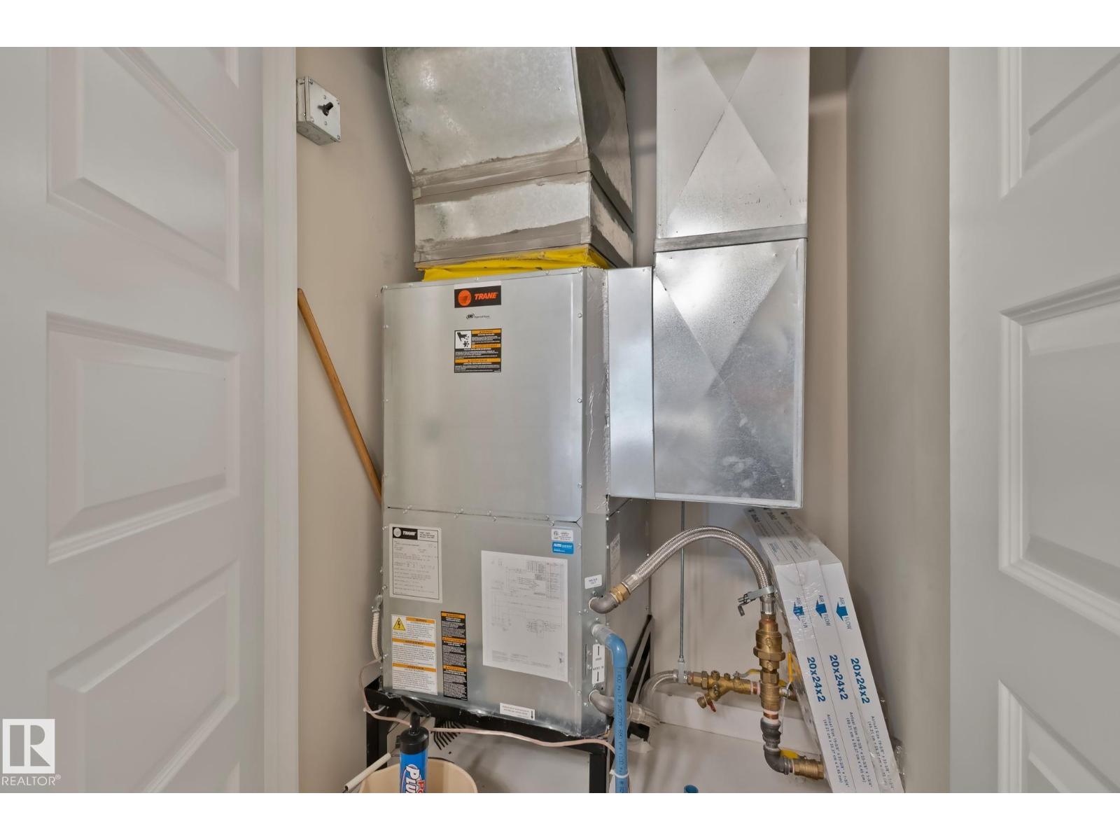 #404 2755 109 ST NW - 62