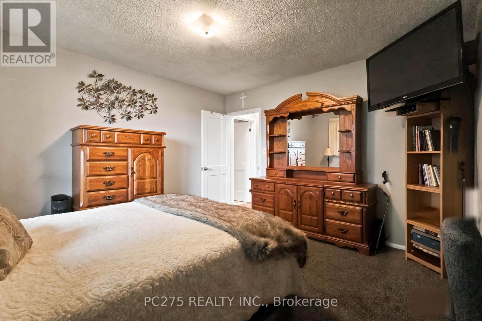 15195 NINE MILE ROAD - Image 15