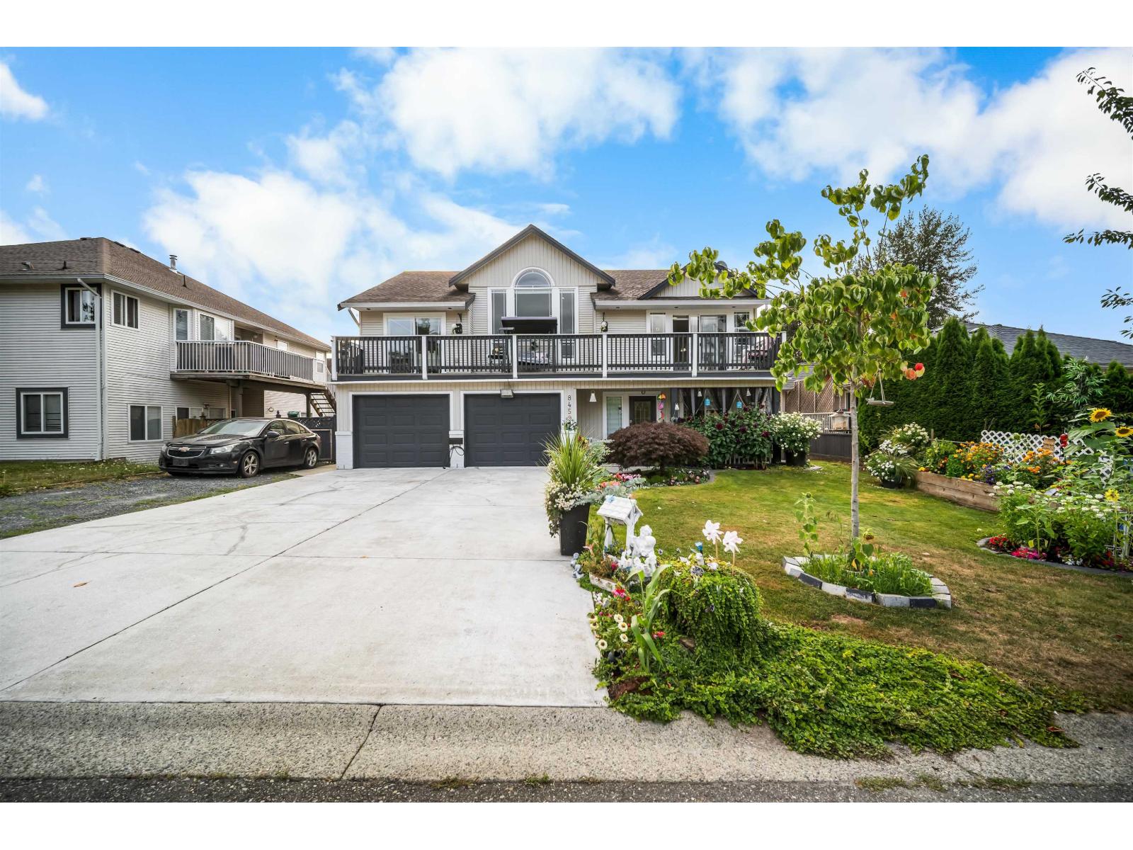8459 DOERKSEN Drive, Mission, British Columbia, V2V7C4, Mission, British Columbia — photo 1 of 5