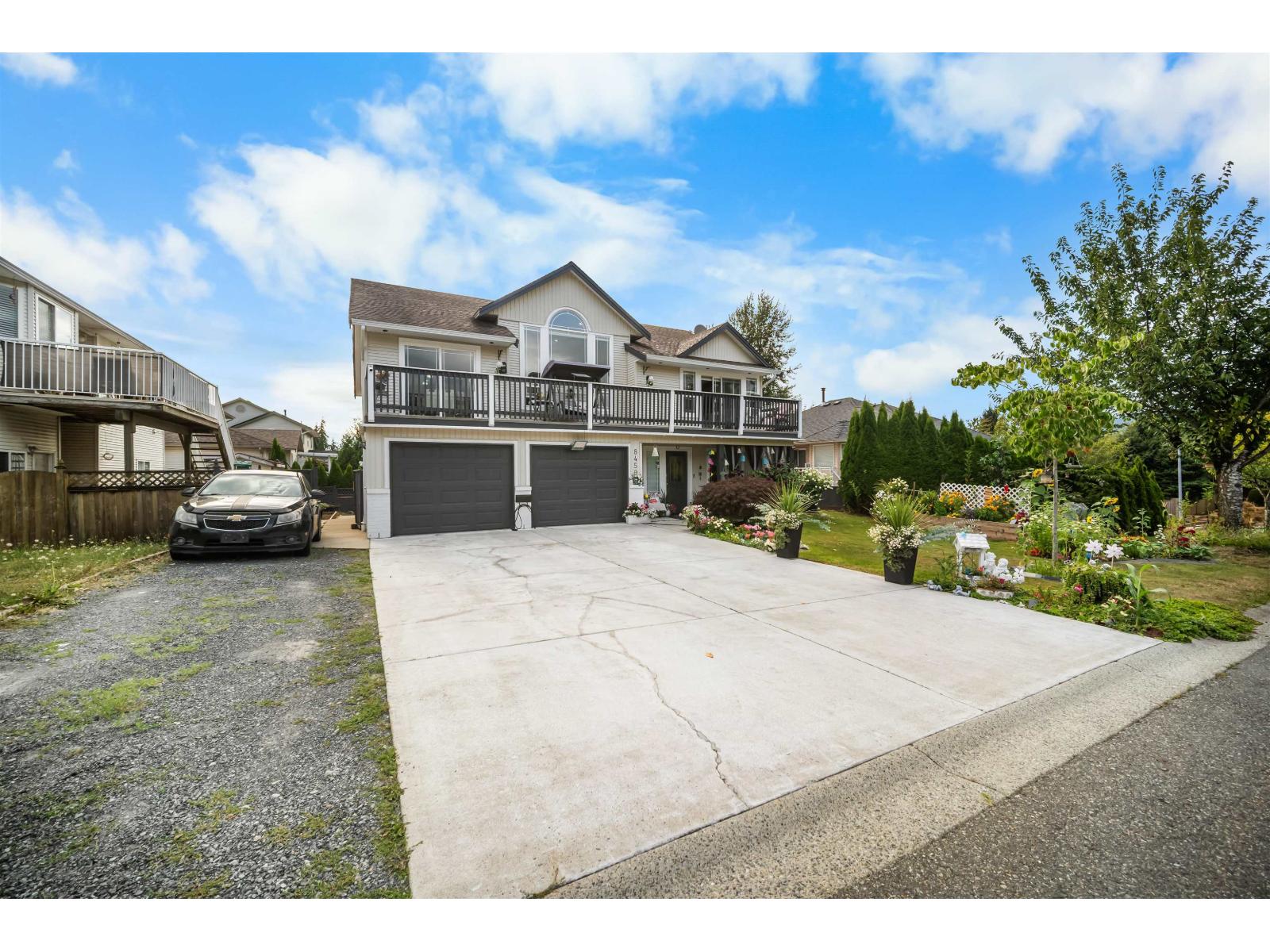 8459 DOERKSEN Drive, Mission, British Columbia, V2V7C4, Mission, British Columbia — photo 3 of 5