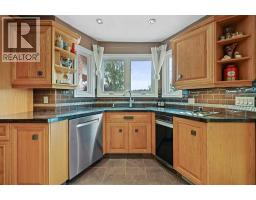 Study - 242125 8 Street E, Rural Foothills County, AB T1S3L2 Photo 8